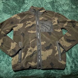 Men’s Camo Jacket size large